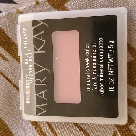 Mary Kay Mineral Cheek Color - Picture 2 of 2